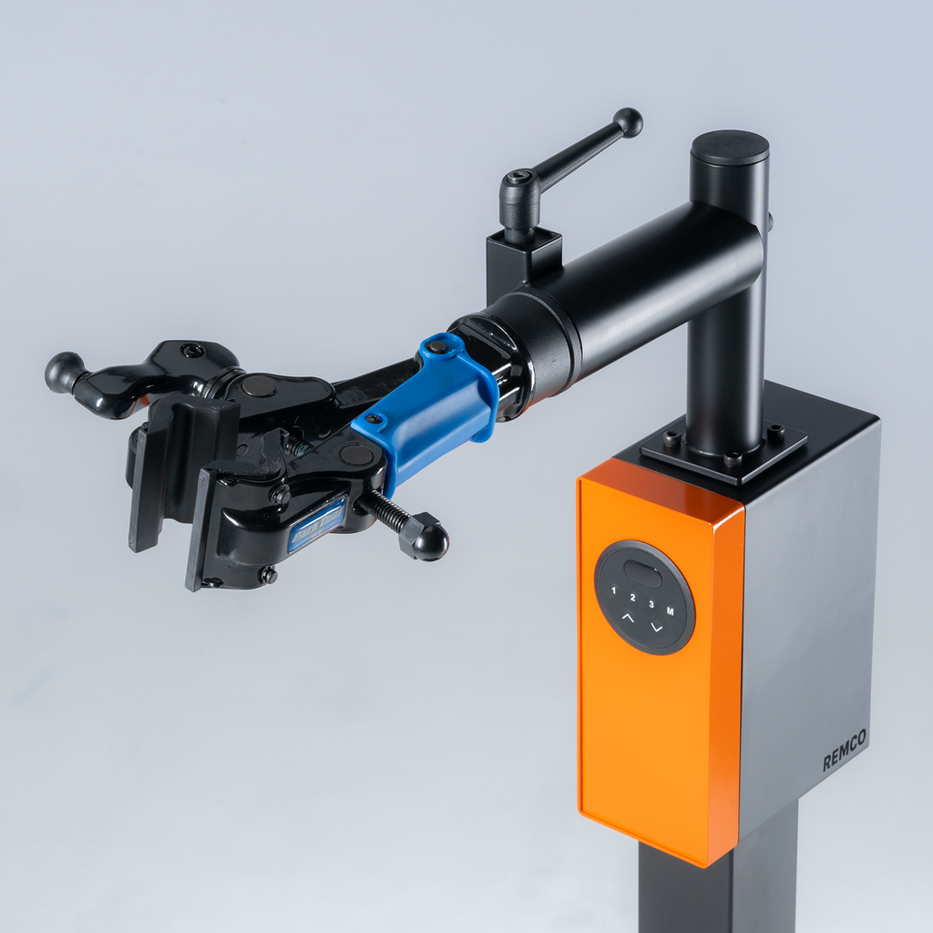 Dual Bike Lift for Professional Clamps