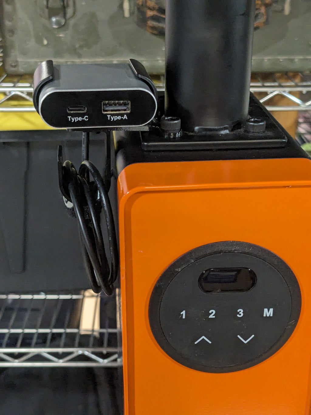 Bike Lift with Unior Clamp